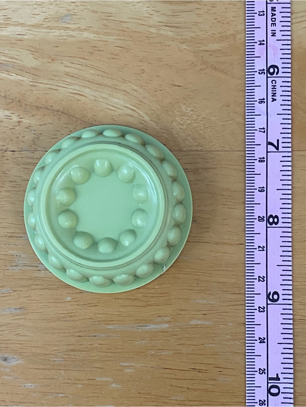 Vintage Tupperware Light Green Jello Mold Magnet - Picture 3 of 3